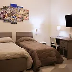 La Dimora Del Conte 4* Neapel